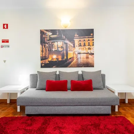 Lisboa, Lisbon, Charming Patio House, , Wifi, Air Conditioning, Near Metro, By Ig Apartament Lizbona